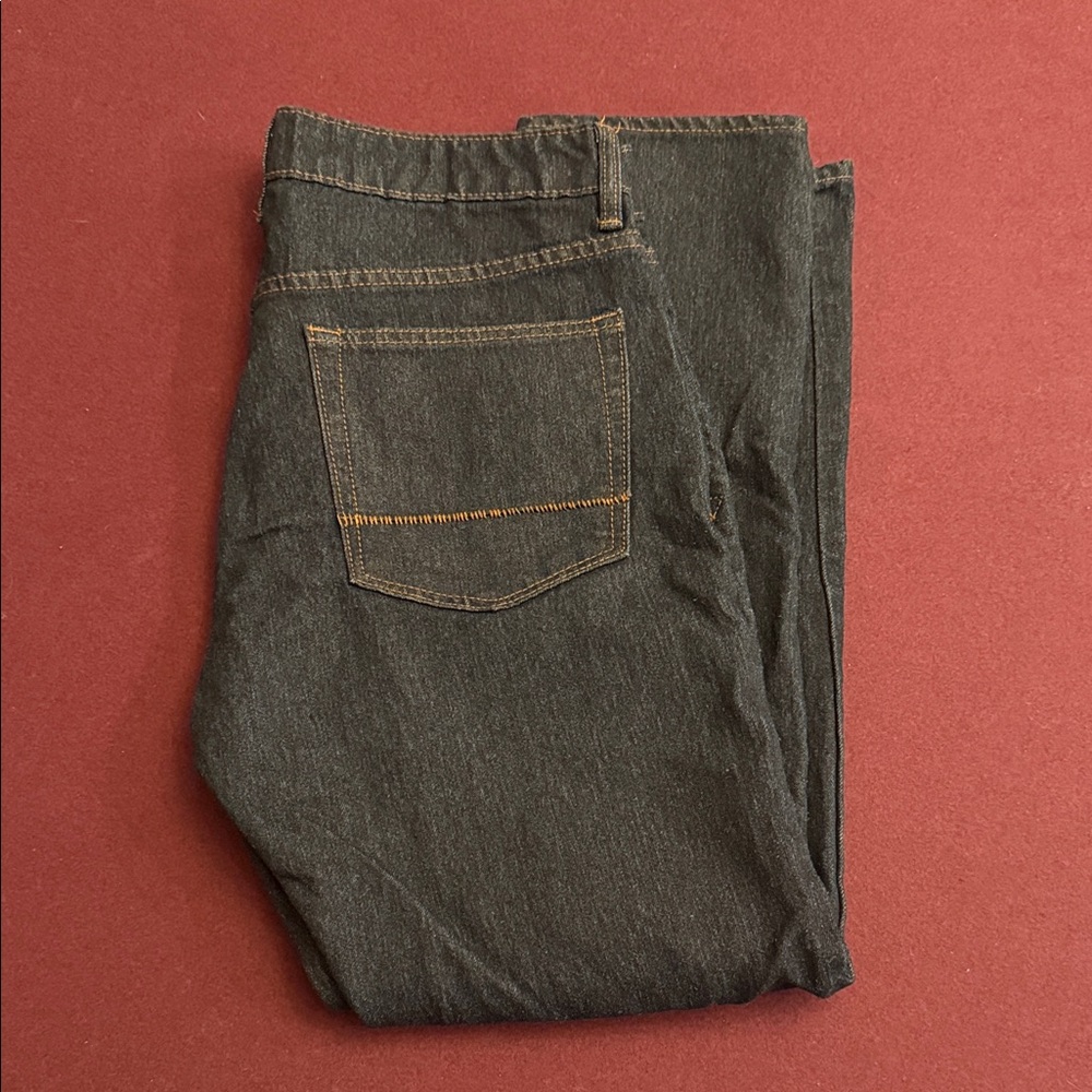 Men's Relaxed Fit Jeans in Charcoal
